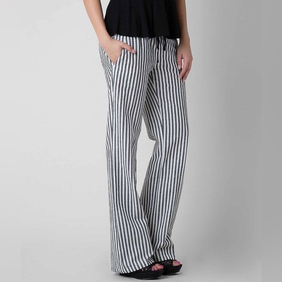 Hurley Pants - Hurley Venice Wide Leg Striped Pants Women’s L Nautical Preppy Coastal Beach